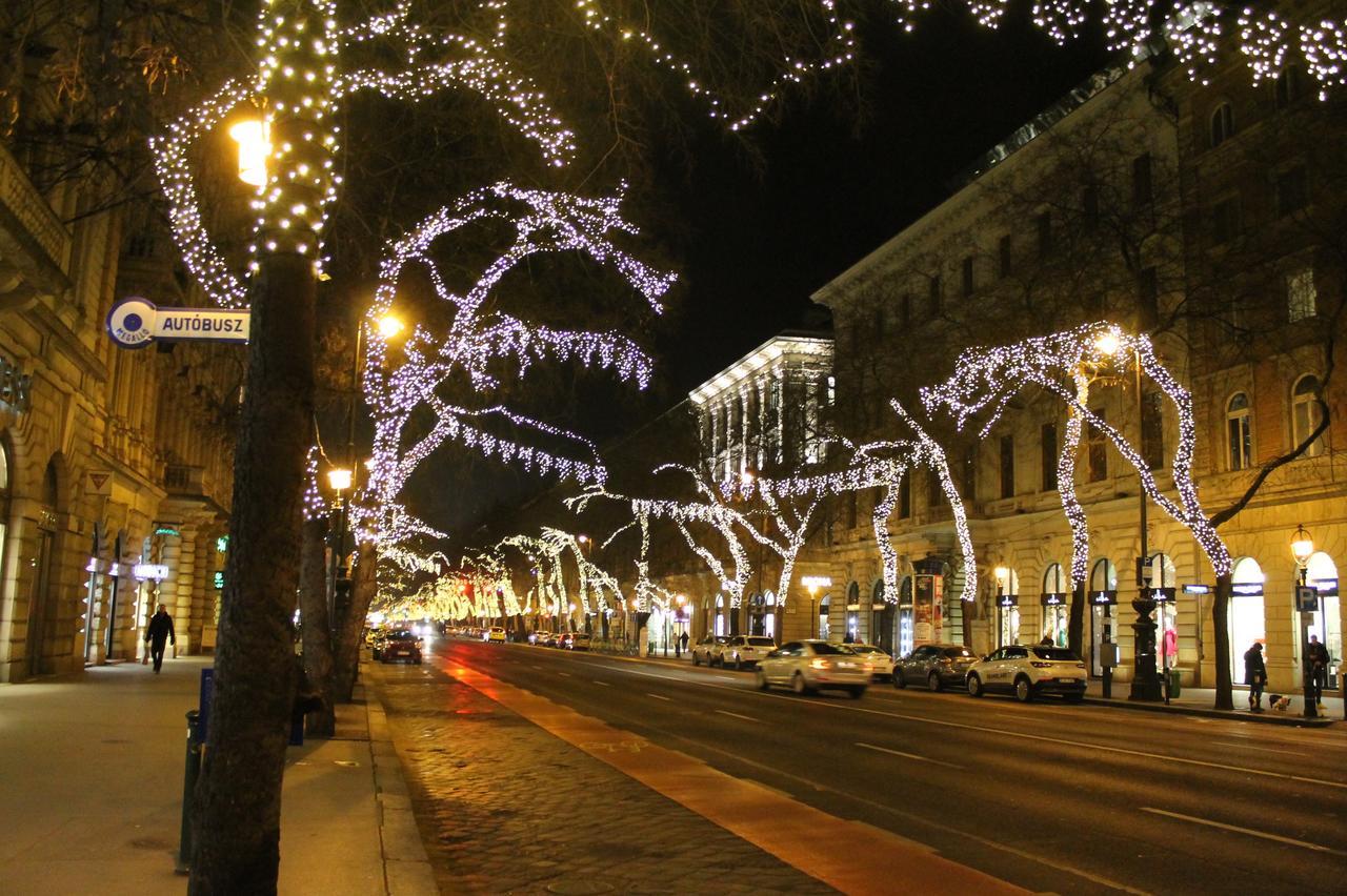 Wonder Deer Luxury Apartment At The Opera Self Check-In Budapest Exteriör bild