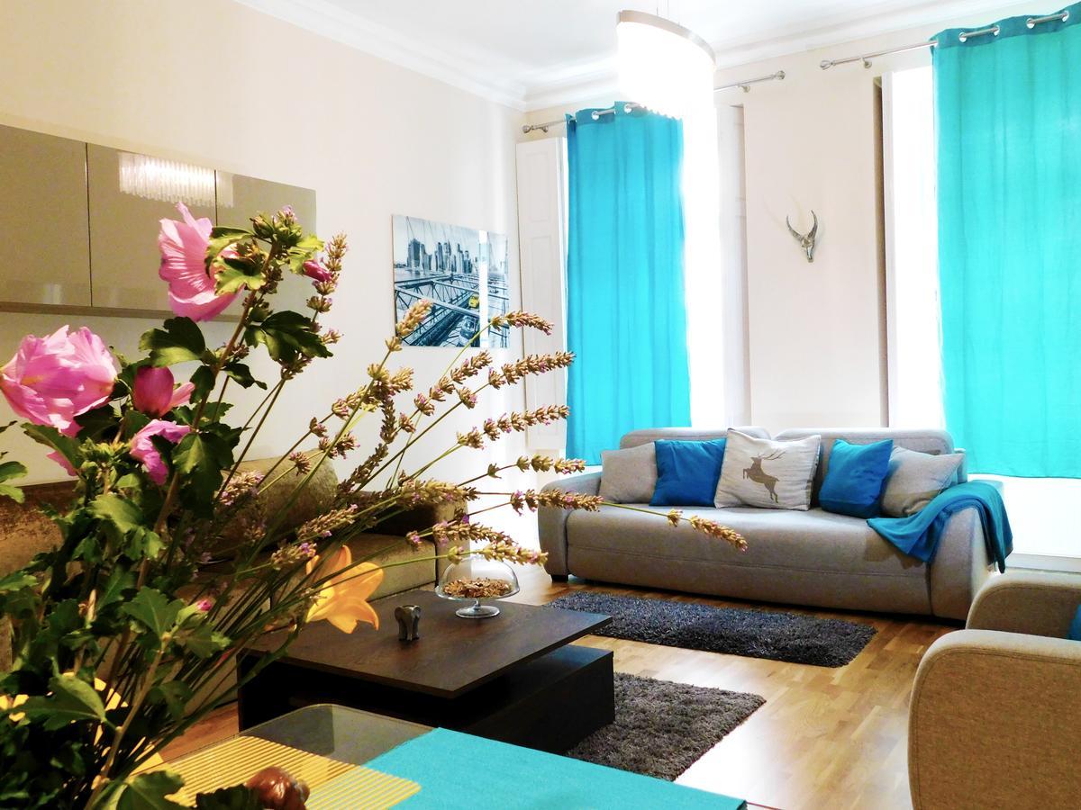 Wonder Deer Luxury Apartment At The Opera Self Check-In Budapest Exteriör bild